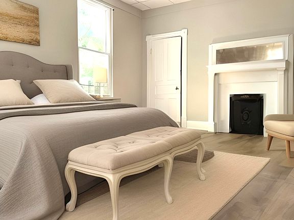 3rd image of 739 McMakin Ave #2