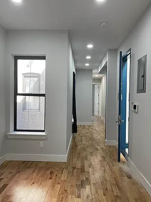 Rented by Evergreen Realty & Investments | media 18