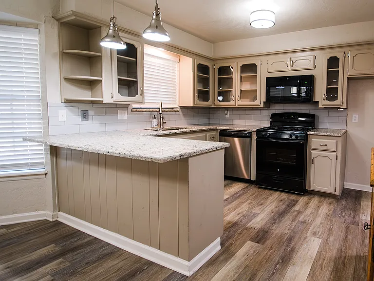 1608 S Berry Rd — Photo 10