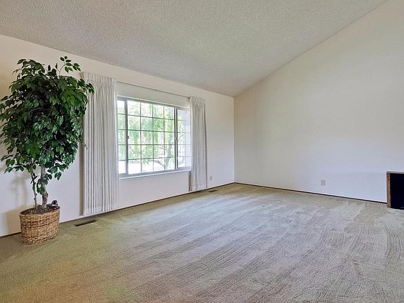 5th image of 3087 Knickerson Dr