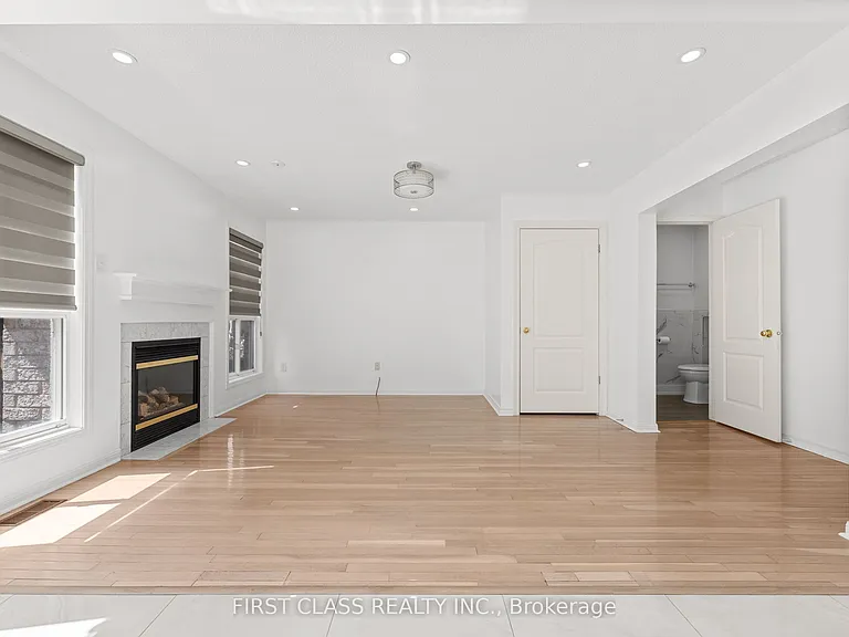 5554 Churchill Meadows Blvd #MAIN — Photo 14