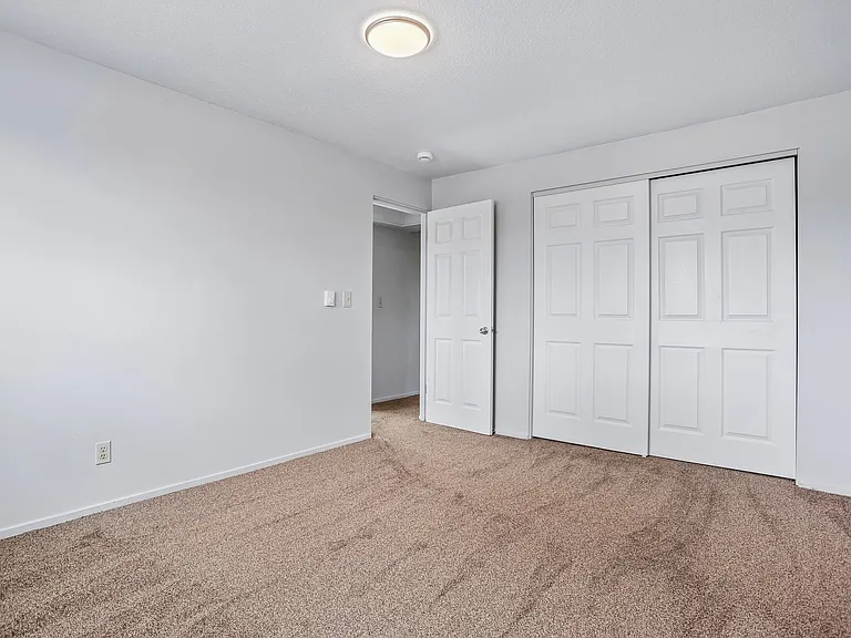 Verandas Apartments — Photo 13