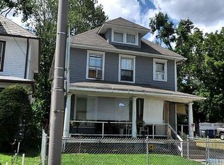 3221 Cambridge St, Toledo, OH 43610