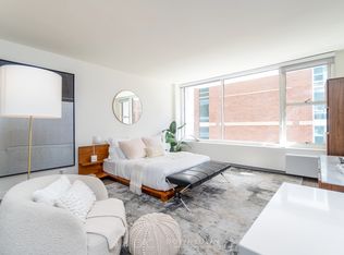 6 E Chestnut St #16C, Chicago, IL 60611
