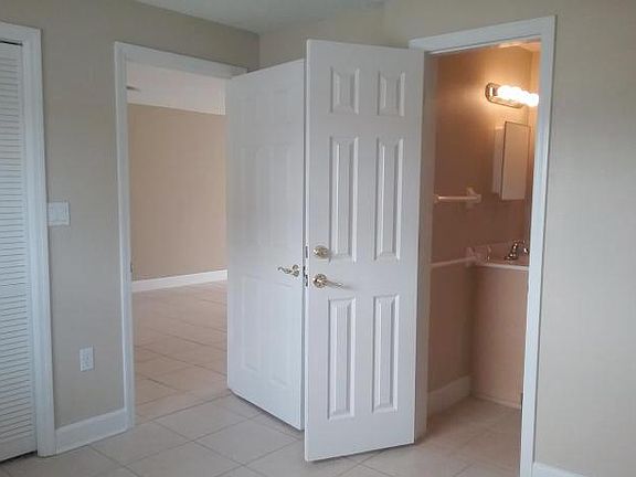 5th image of 204 Adams Ave APT 8