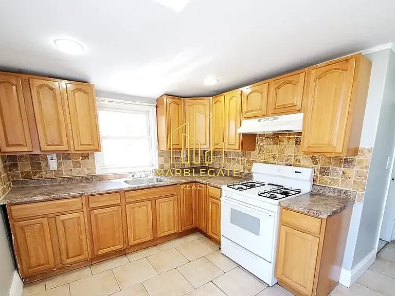 182 Dewey St #22 — Photo 1