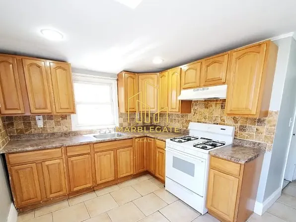 182 Dewey St #22, Newark, NJ 07112