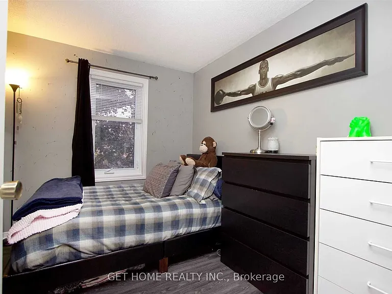 1310 Charter Cres — Photo 19