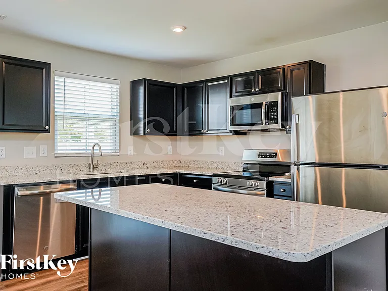 14 Windchime Ct — Photo 8