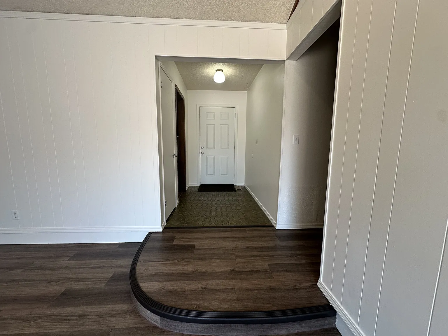 3 bed, 2.0 bath, 1656 sqft, $1,500 — Photo 2
