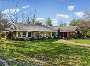 22 Greencroft Dr, Champaign, IL 61821