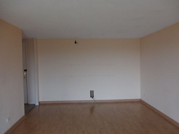 4th image of 6933 N Kedzie Ave APT 911