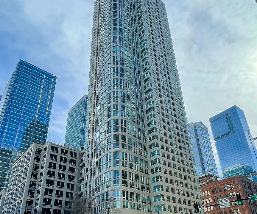 345 N Lasalle St #1209