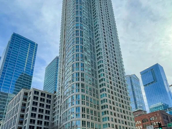 345 N Lasalle St #1209, Chicago, IL 60610
