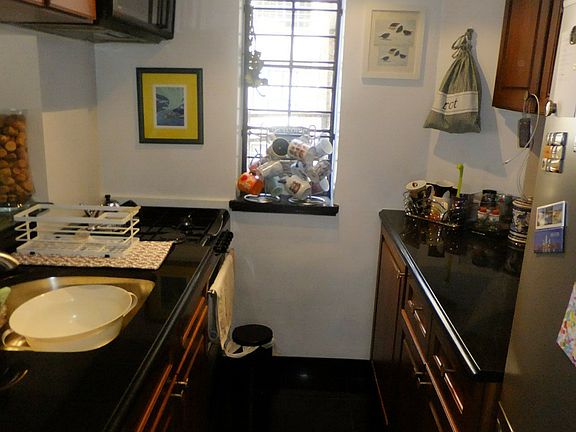 5th image of 10 Park Ave #24A