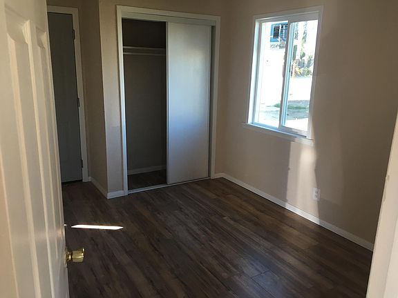 4th image of 1351 E Avenue Q3