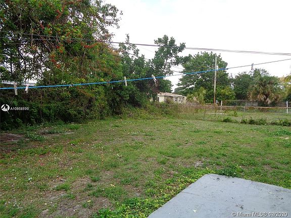 3rd image of 1625 NW 12th Ct #1625