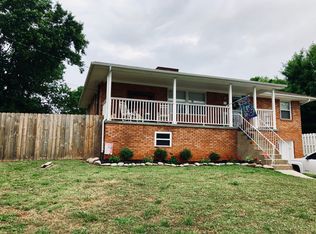 5011 Lincoln Dr, Knoxville, TN 37914