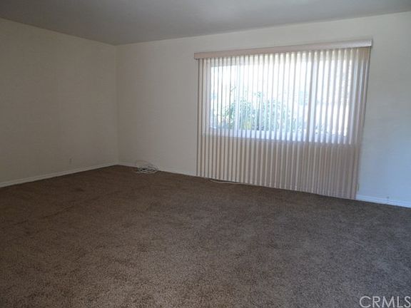 5th image of 1553 College Ave