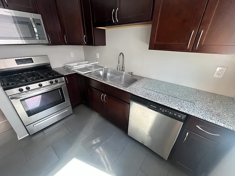 82 Dakota St #1 — Photo 7