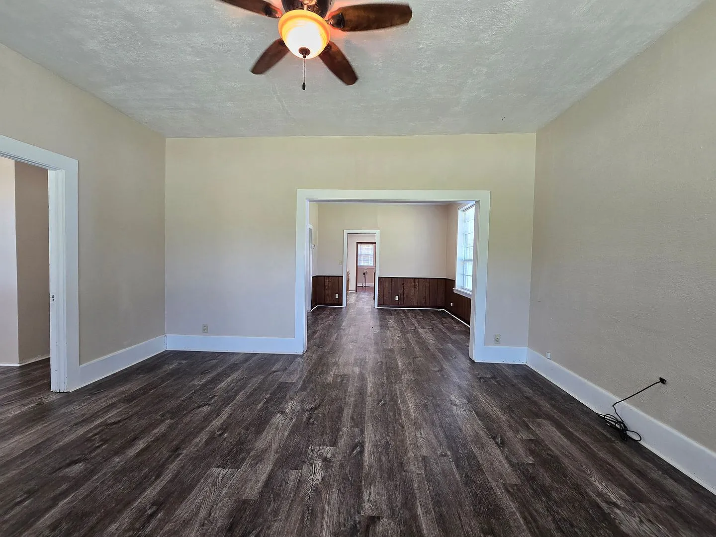 3 Bedroom 2 Bath home in Asher! — Photo 3