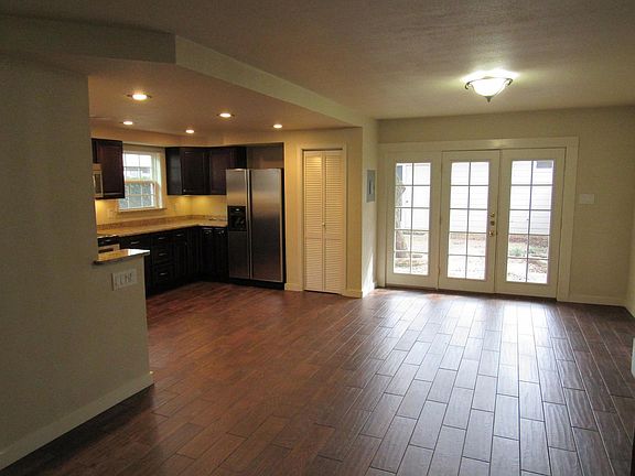 4th image of 346 E Terra Alta Dr