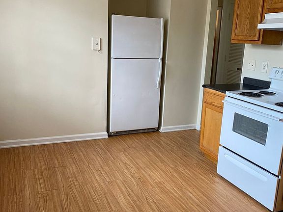 4th image of 2526 Semken Ave APT C