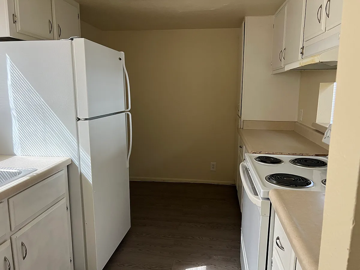 Building Photo - 3205 E Earll Dr #3