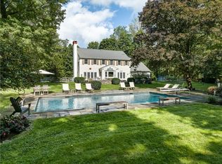 4 Mount Holly Rd E, Katonah, NY 10536