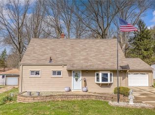 72 Pinehurst Rd, Munroe Falls, OH 44262