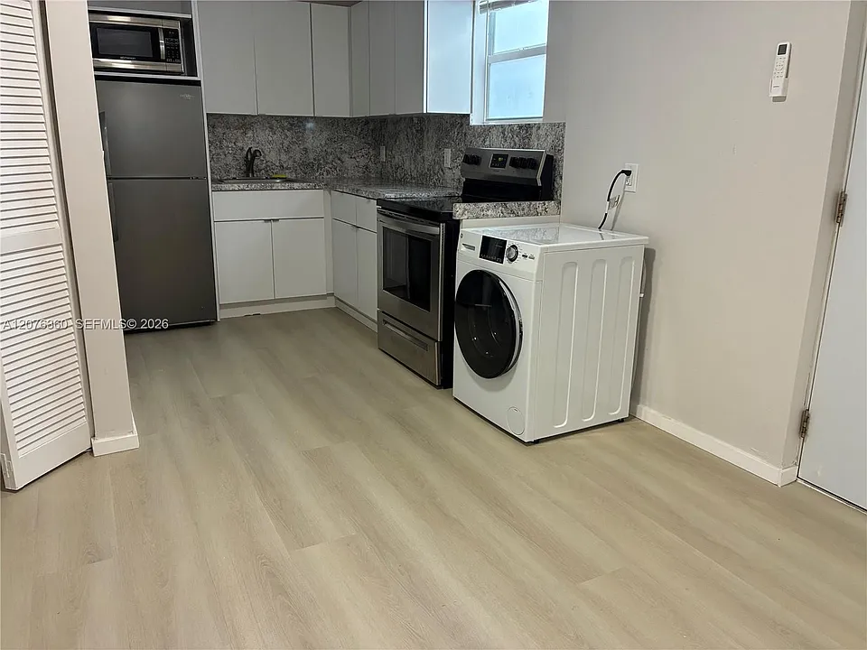 450 NE 62nd St