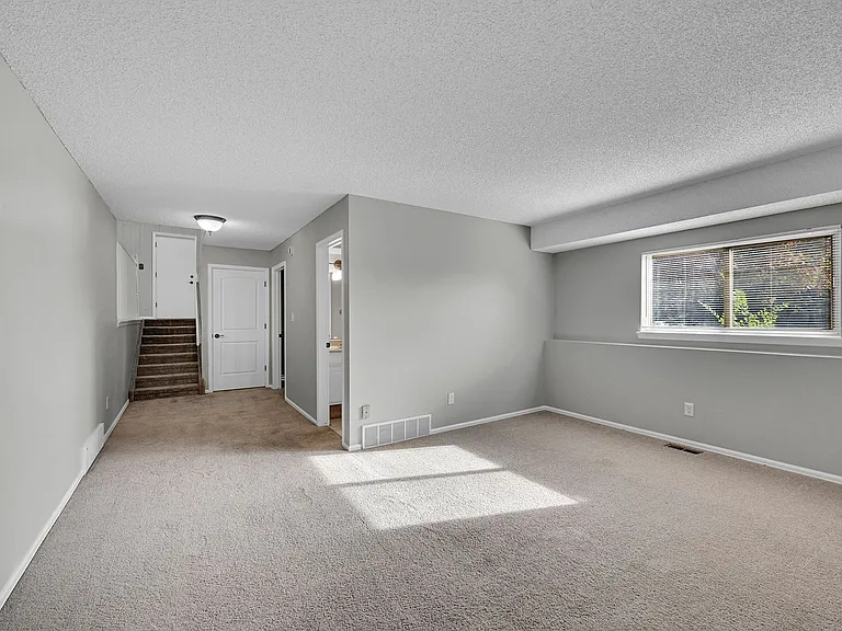 6940 Meadowwood Pl — Photo 12
