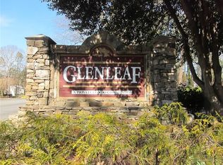 1002 Glenleaf Dr, Peachtree Corners, GA 30092