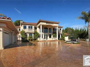 1701 Skyhill Way, Santa Ana, CA 92705