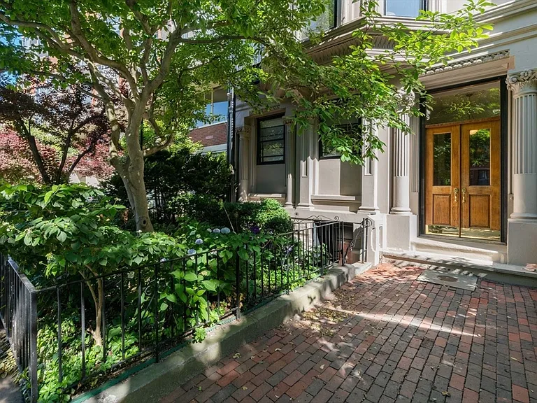 322 Beacon St #3 — Photo 18
