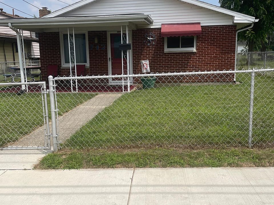 1st image of 742 Montgomery Ave