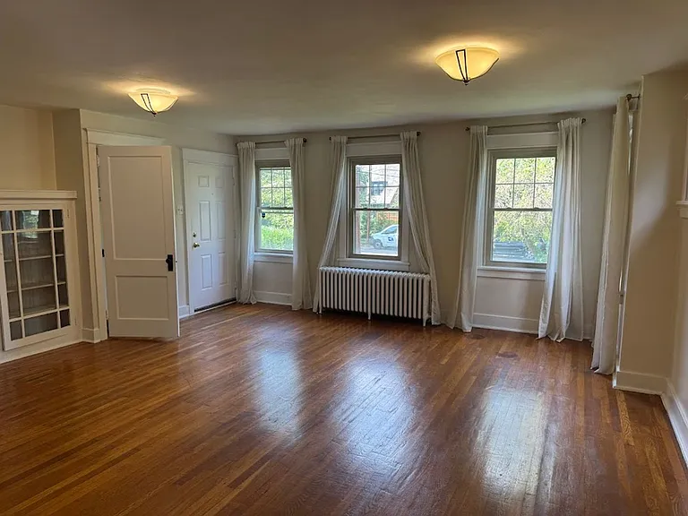 1331 Shady Ave — Photo 26