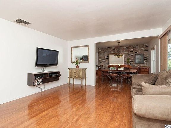2nd image of 3133 Altura Ave