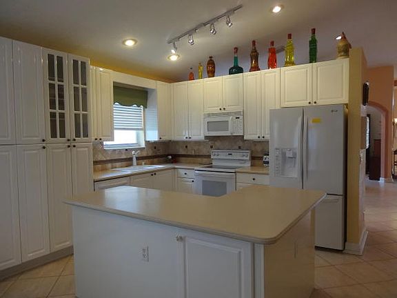 2nd image of 10279 Utopia Cir W