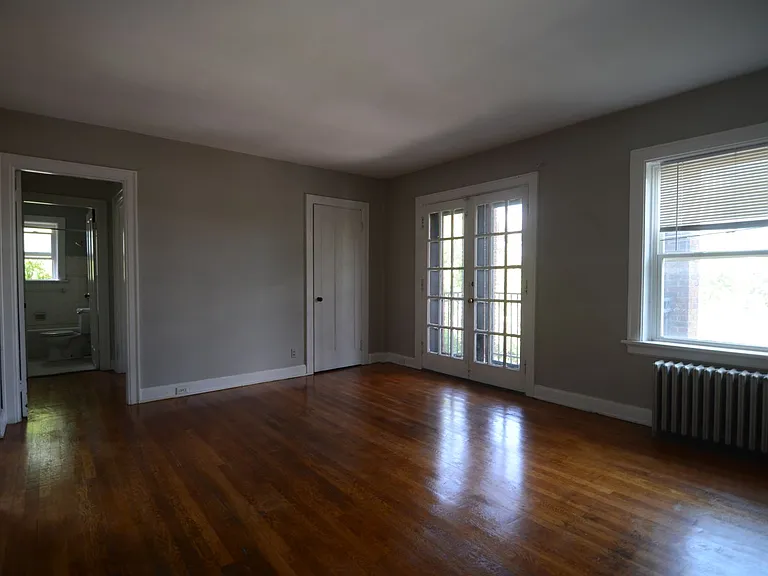 2532 Highland Ave — Photo 2