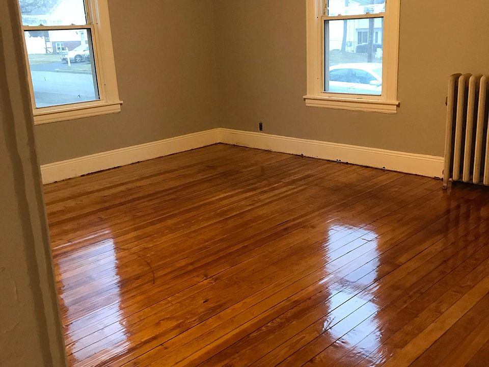 2nd image of 55 Joseph St