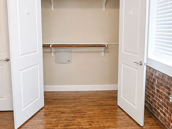 5th image of 700 Franklin Ave #15