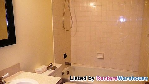 5th image of 315 McMenemy Cir