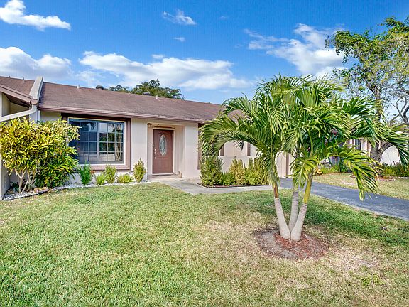 2nd image of 15931 Carrotwood Circle