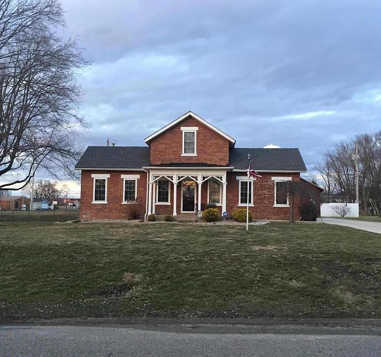 1st image of 10 Windsor Dr