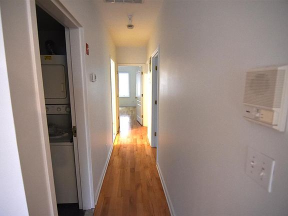 4th image of 2607 E 12th St #2