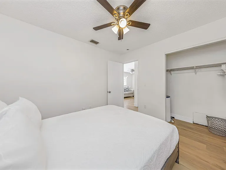 600 Douglas Ave — Photo 13