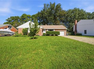 4 Bramston Dr, Hampton, VA 23666