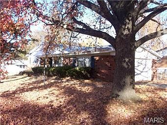 2nd image of 1831 Roseview Ln