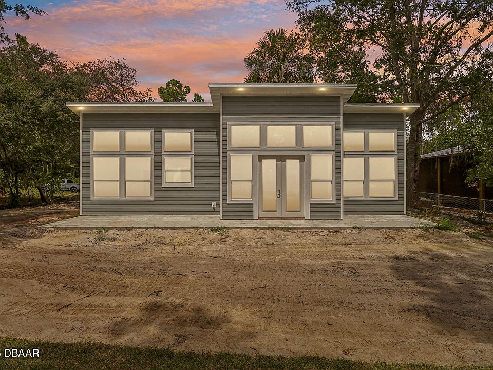 1st image of 225 Gardenia Ave